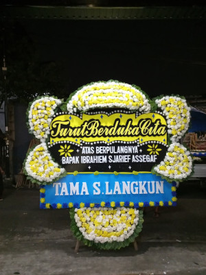 Papan Bunga Duka di Huta Padang